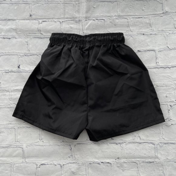 Pretty Little Thing Black Shell Short - Picture 3 of 11